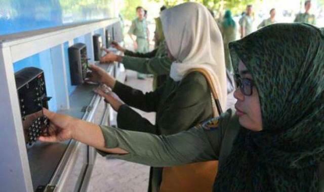 DILEMA SEORANG PNS : AMAN TAPI TIDAK BEBAS