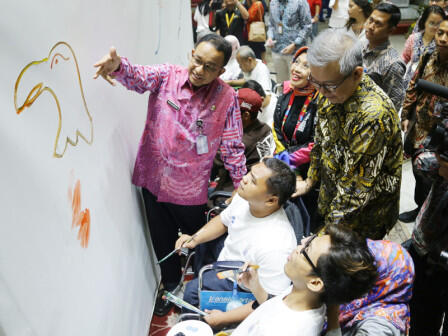 Anies Resmikan Lukis Mural Oleh Penyandang Disabilitas