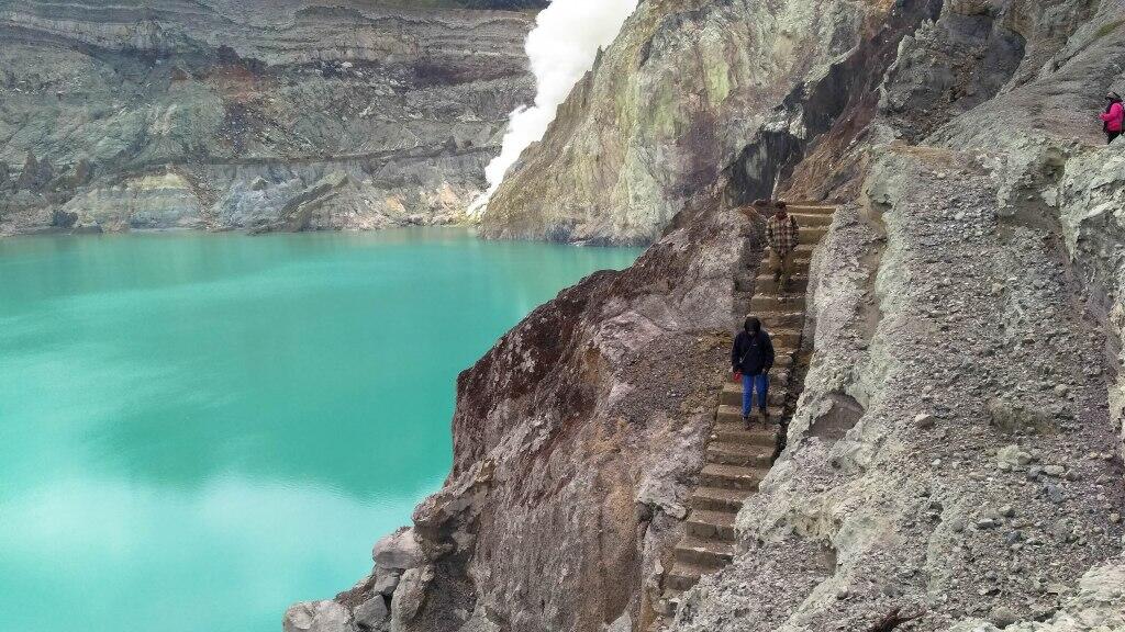 Keajaiban lain Kawah Ijen itu bernama Yunani
