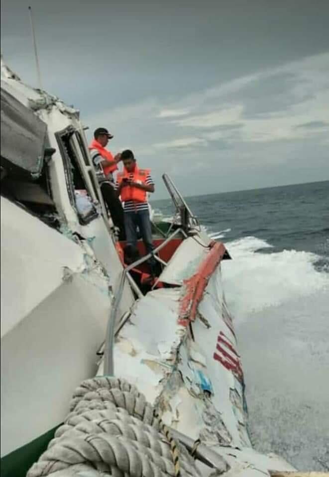 Kapal Mv VOC Batavia Senggol Tangker Begini Foto fotonya