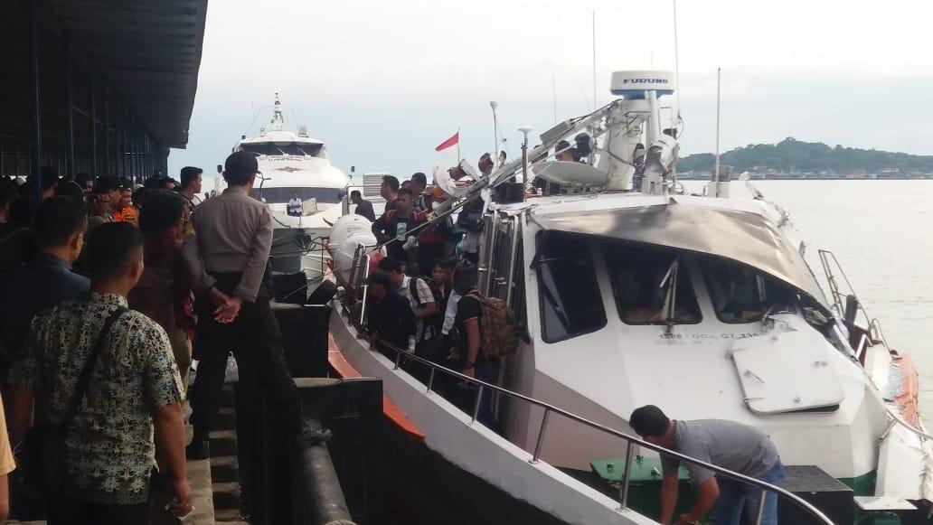 Kapal Mv VOC Batavia Senggol Tangker Begini Foto fotonya