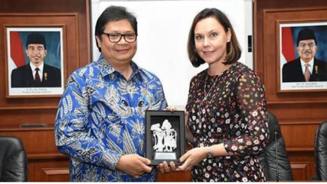 Wawancara Khusus Menteri Virolainen: "Kami Minum Kopi Indonesia"
