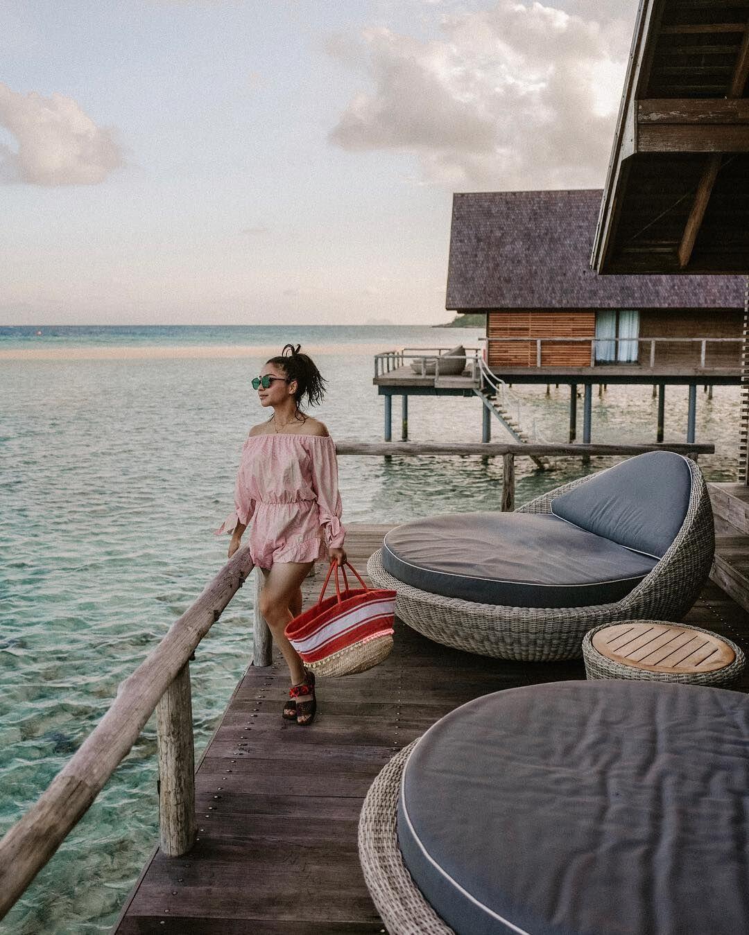 8 Inspirasi Gaya Traveling Nikita Willy, Stylish untuk OOTD Liburan!
