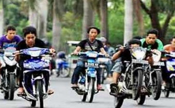 Pilih Santun di Jalan atau Dokem di Bui Gan?