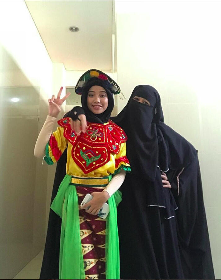 Pernikahan Artis-artis Ini Tenang Banget Gan, tapi Ujung-ujungnya Cerai