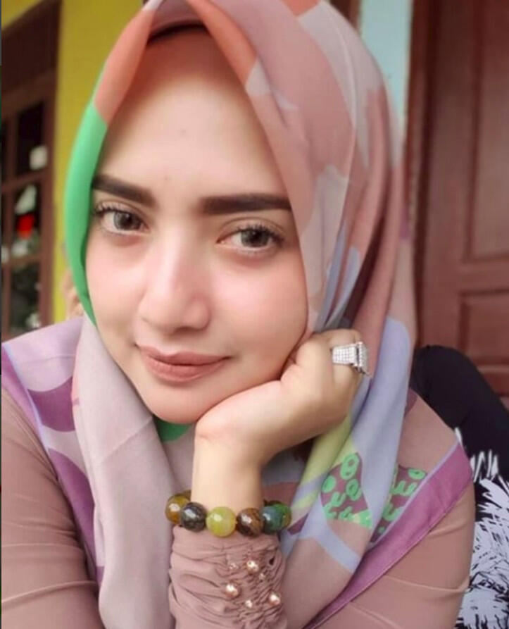 Pernikahan Artis-artis Ini Tenang Banget Gan, tapi Ujung-ujungnya Cerai