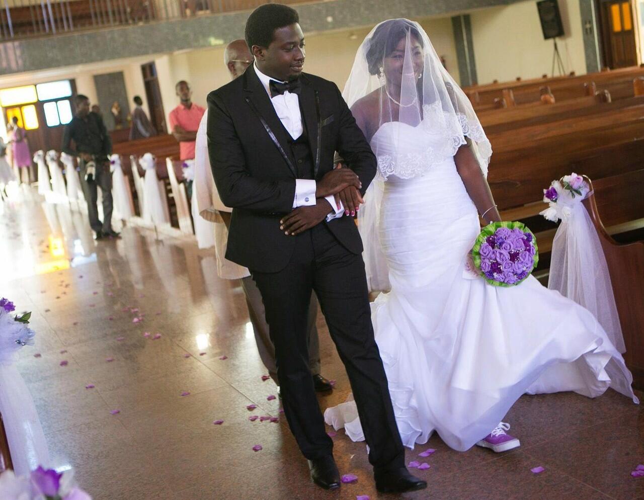 Ingin Tampil Beda di Hari Pernikahan? Ini 10 Gaya Brides dengan Sneakers