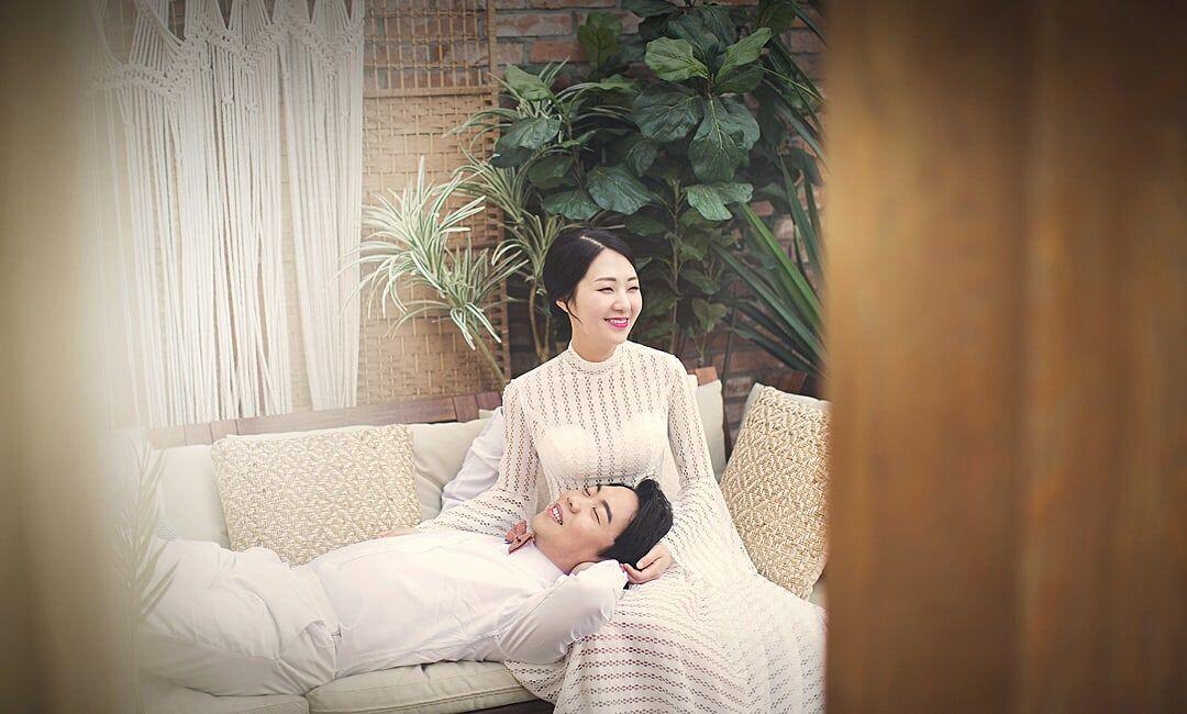 Lepas Masa Lajang, 10 Pasang Seleb Korea Ini Menikah di Tahun 2018