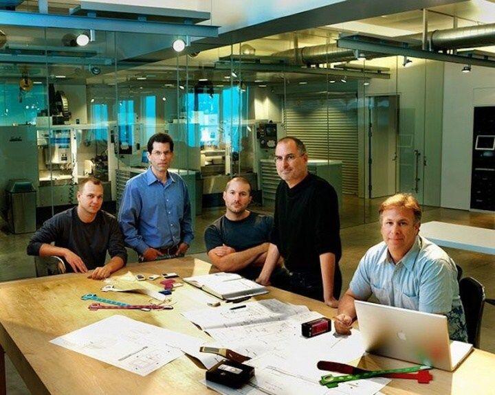 Pernah Dikudeta, Ini Jatuh Bangun Kehidupan Steve Jobs yang Inspiratif
