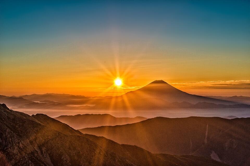 15 Wisata yang Harus Dikunjungi Sekali Seumur Hidup, Gak Bakal Rugi!