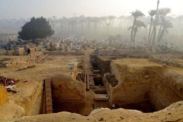 Di Antara 2 Piramida, Arkeolog Temukan 800 Makam Mesir Kuno