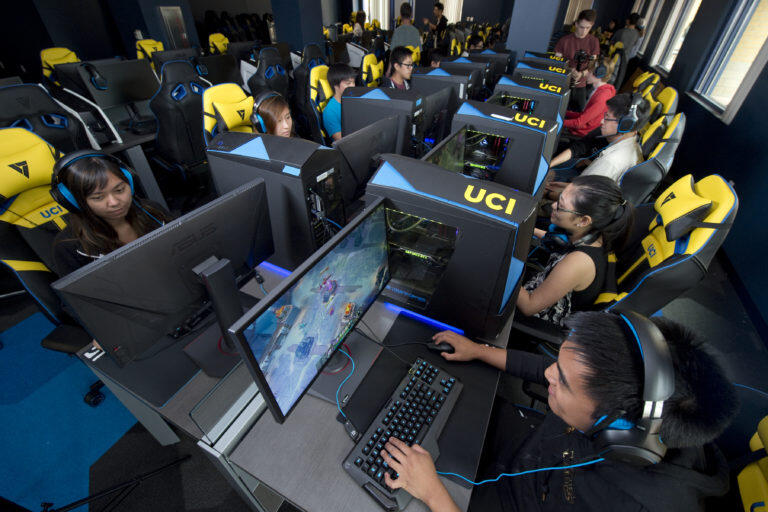 5 Sekolah di Dunia yang Menjadikan eSport Sebagai Pelajaran