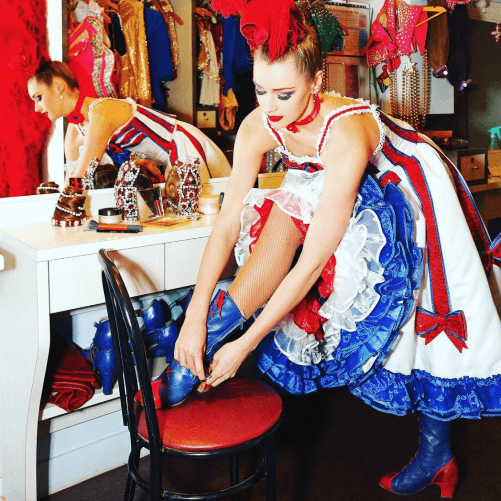Cabaret Show di Moulin Rouge, Paris