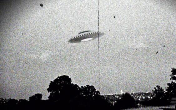 Penampakan! "LUBANG BESAR" diatas LANGIT Kota Ini,Penduduk Khawatir Serangan ALIEN!