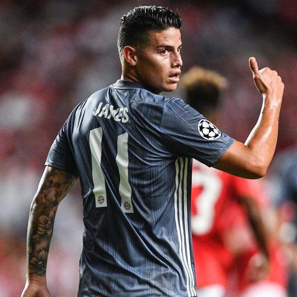 Deretan Pesepakbola yang Paling Banyak Followers Instagram-nya