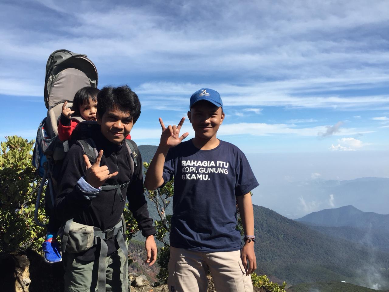 &#91;COC Travellers&#93; Tips &amp; Cerita Pendakian Menghapus Luka di Gunung Gede #AslinyaLo