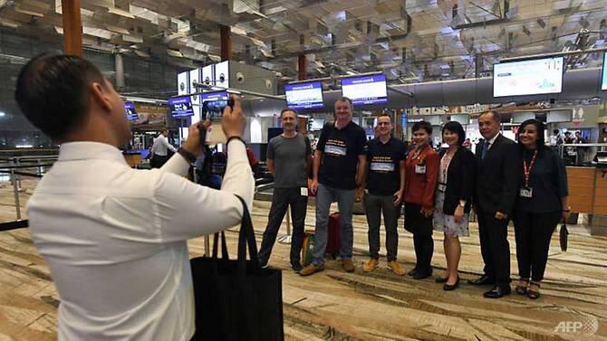 17 Jam Penerbangan Terpanjang Di Dunia SINGAPORE - NEW YORK