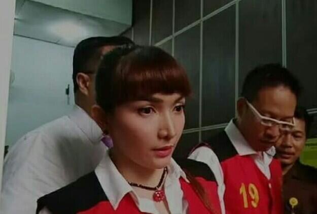Ibunda Meninggal Dunia, Roro Fitria Dihajar Nasib Buruk Bertubi-tubi