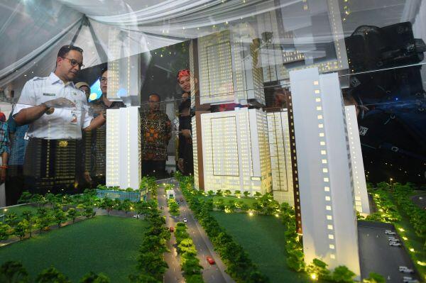 Cerdas Mengoreksi Gagap Membangun