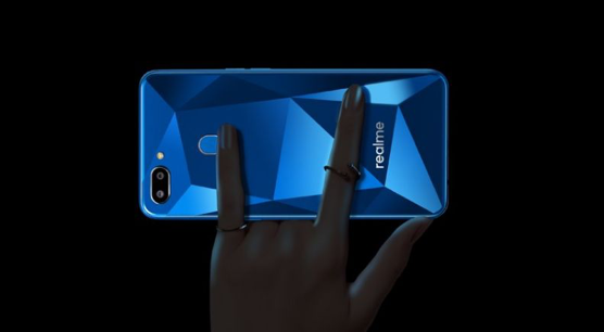 Desain Realme 2 Bikin Ane Pingin Hijrah dari Xiaomi