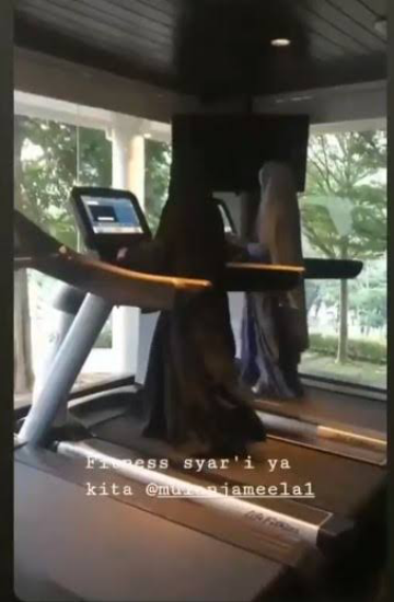 Fenomena Artis Berhijab, Kenapa Mereka Mau ?