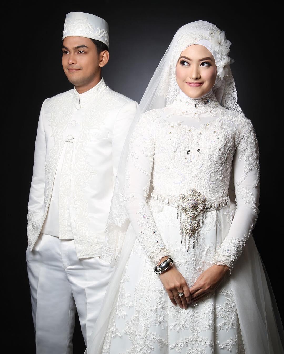 10 Inspirasi Gaun Pengantin Muslimah Bergaya Modern Bak Putri