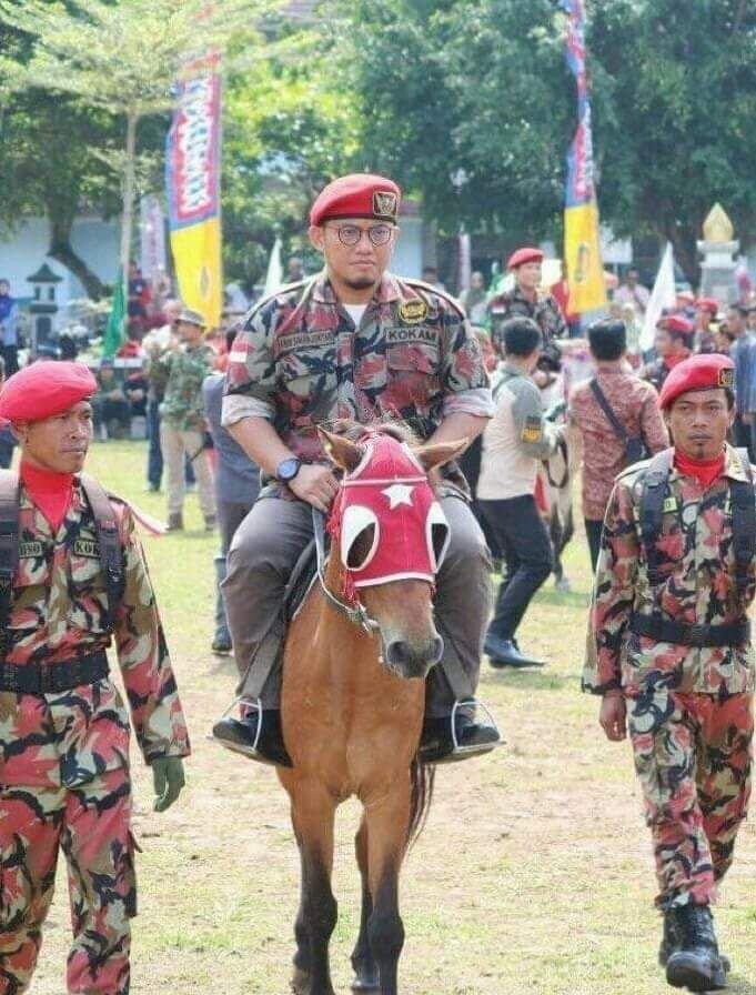 Naik Kuda di Mojokerto, Sandiaga: Gaya Saya Sudah Seperti Pak Prabowo ?