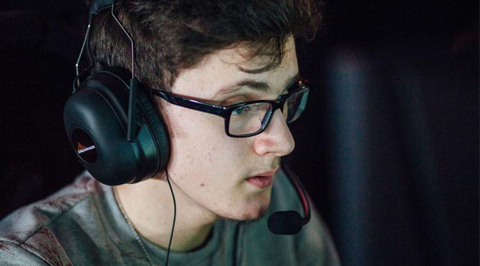 5 Kisah Perjalanan Atlet eSport yang Sekaramg Sudah Terkenal
