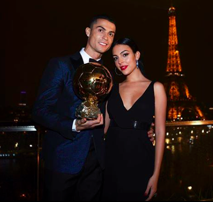 5 WAGS Cantik dan Seksi di Balik Pemain Sepakbola Terkenal