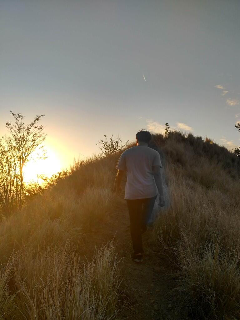 &#91;COC Travellers&#93; JALAN – JALAN HEMAT ke BUKIT BATU KURSI BALI #AslinyaLo