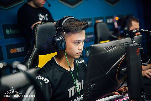 5 Divisi E Sports Dengan Segala Kekurangan Dan Kelebihan nya