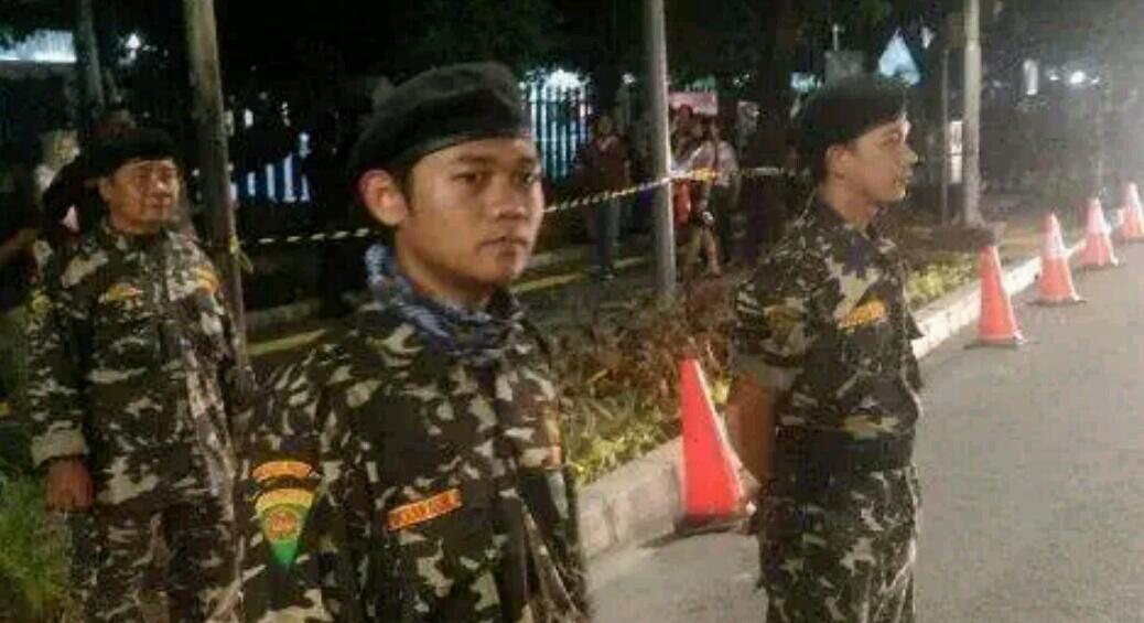 Heboh Pembakaran Bendera Tauhid, #BubarkanBanser Jadi Trending