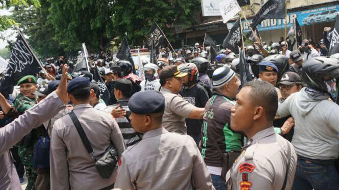 Aksi Bela Tauhid, Ribuan Orang Geruduk Kantor PCNU Solo