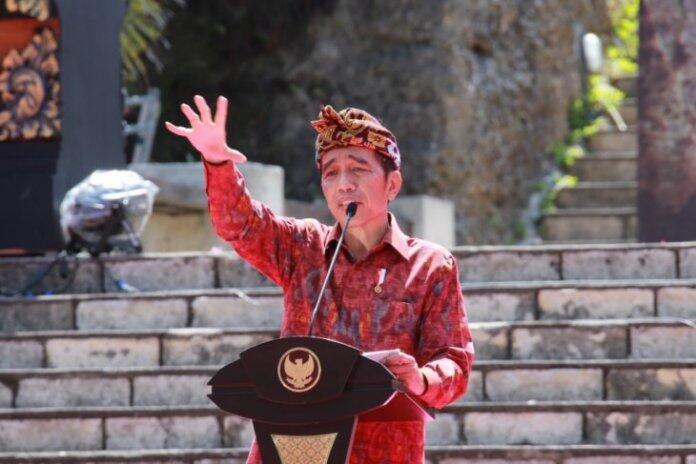 Jokowi Bantah Ada Motif Politik di Balik Dana Kelurahan