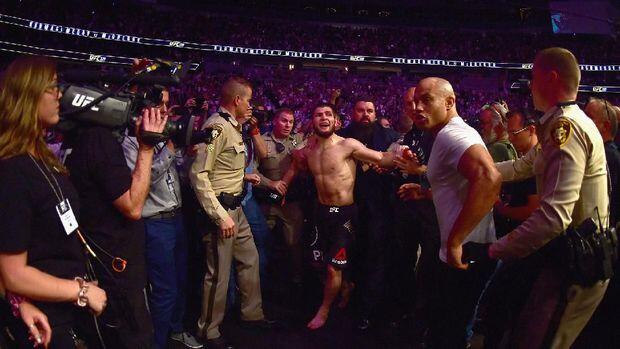 Khabib Kena Tambahan Hukuman dan Hanya Dibayar Setengah