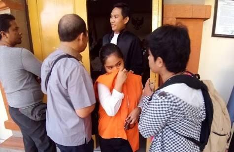 Simpan Narkoba dalam Pembalut, Wanita Cantik Ini Terancam Melahirkan di Penjara