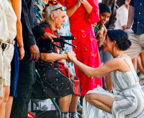 Ini Busana Terseksi Meghan Markle Saat Hamil, Langgar Aturan Kerajaan?