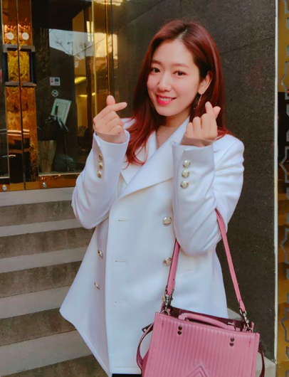 Trik Terlihat Langsing dengan Berbusana ala Artis Korea
