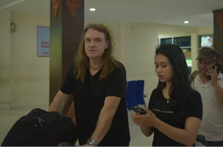 Ini Foto-foto Megadeth Ketika Mendarat di Yogyakarta