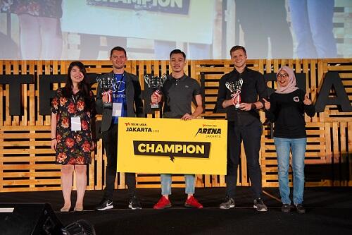 Uiza Berhasil Mengambil Gelar Juara Arena Pitch Battles di Tech in Asia 2018 Gan!