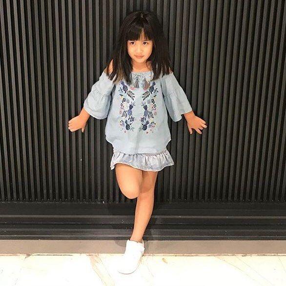 7 Inspirasi Gaya Fashion Anak Artis, Kecil-Kecil Sudah Stylish!
