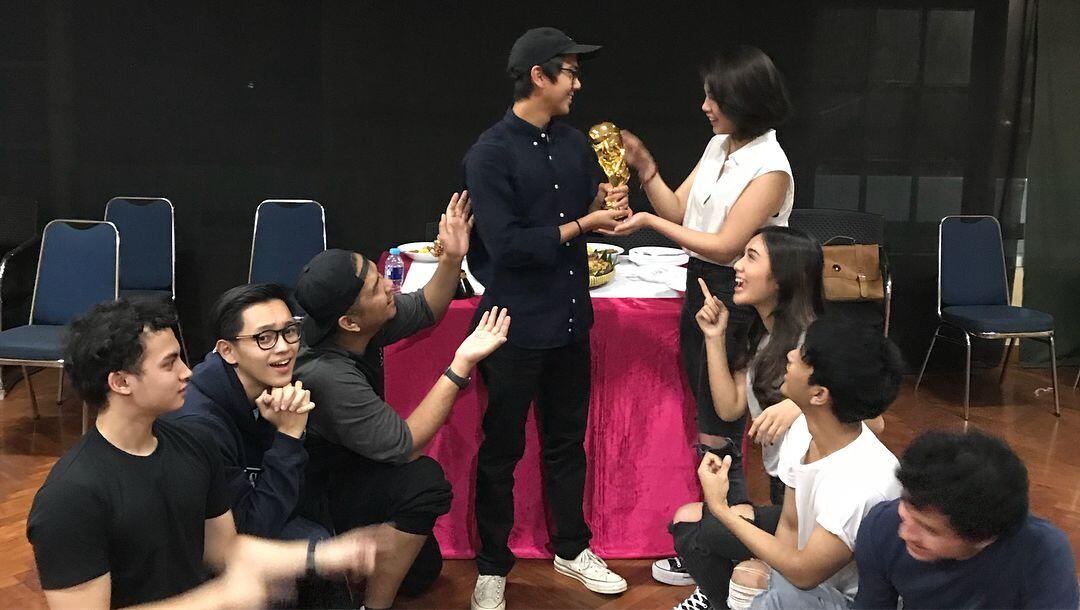 10 Potret Reading Naskah Film Dilan 1991, Gak Sabar Deh!
