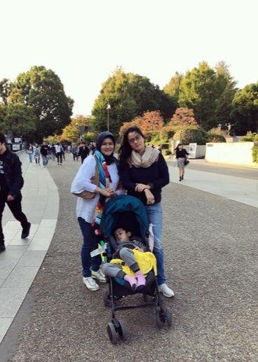 Bareng Anak, Ini 10 Potret Bahagia Marcella Zalianty di Jepang