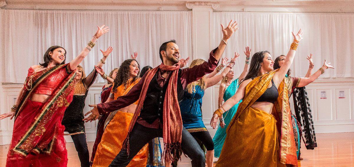 10 Lagu Bollywood Lawas yang Enak Banget Buat Joget, Yuk Nari!
