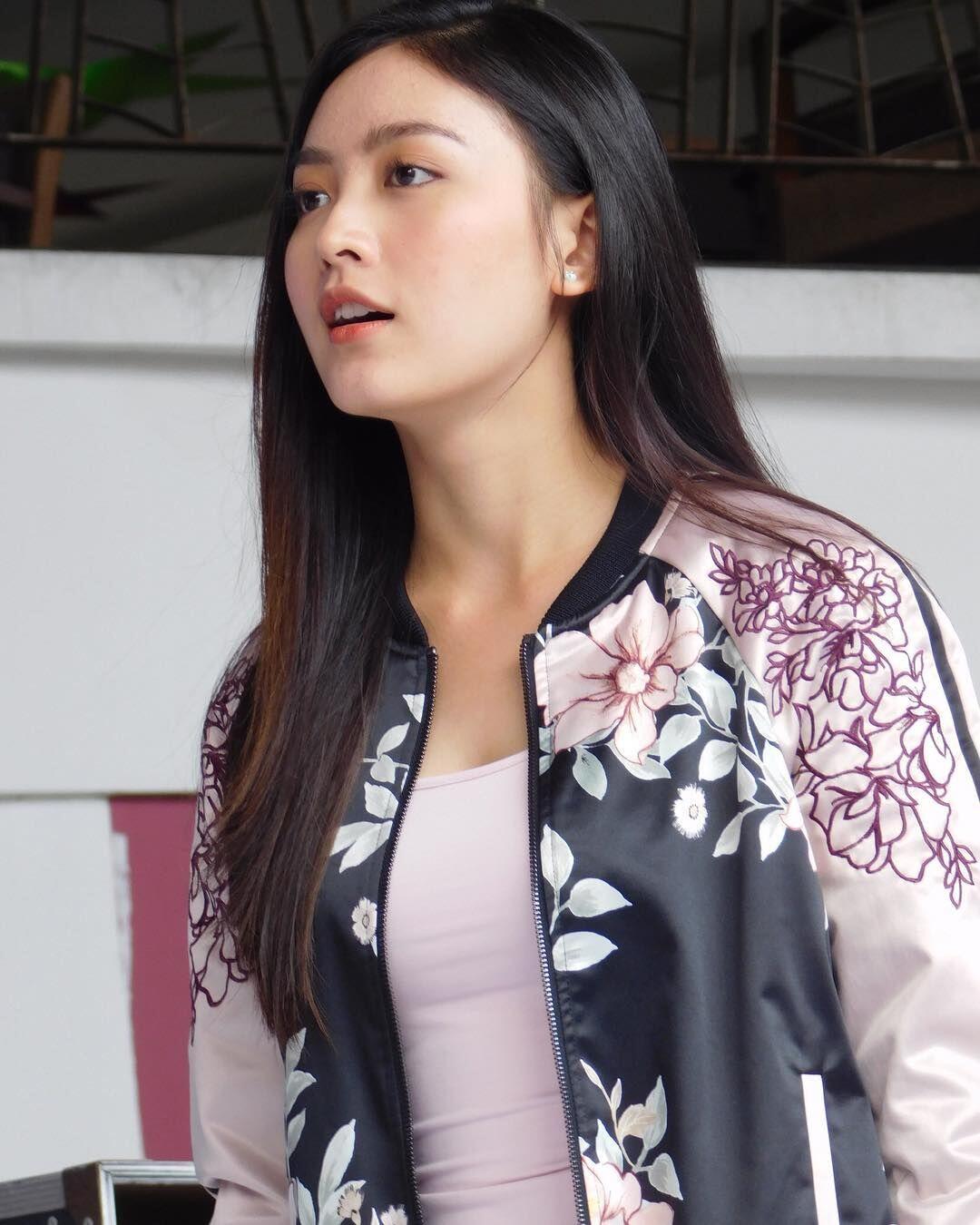 Ratu Sinetron, Ini 10 Gaya Sederhana Natasha Wilona Tanpa Make Up