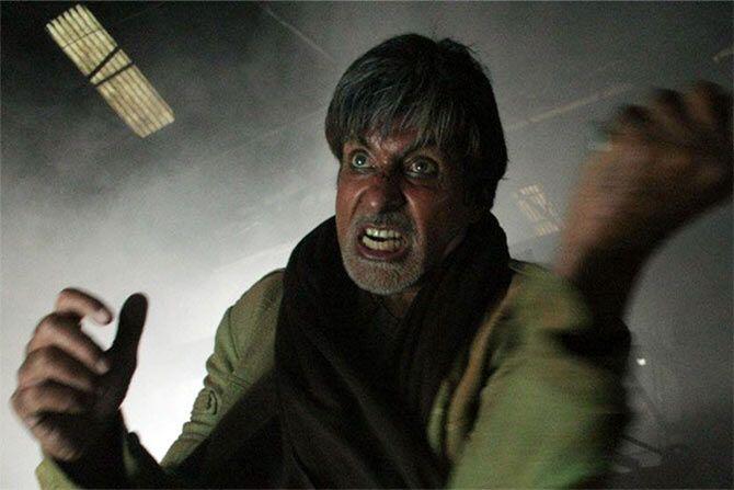 8 Bintang Bollywood Ini malah Kecewa Berat dengan Filmnya Sendiri
