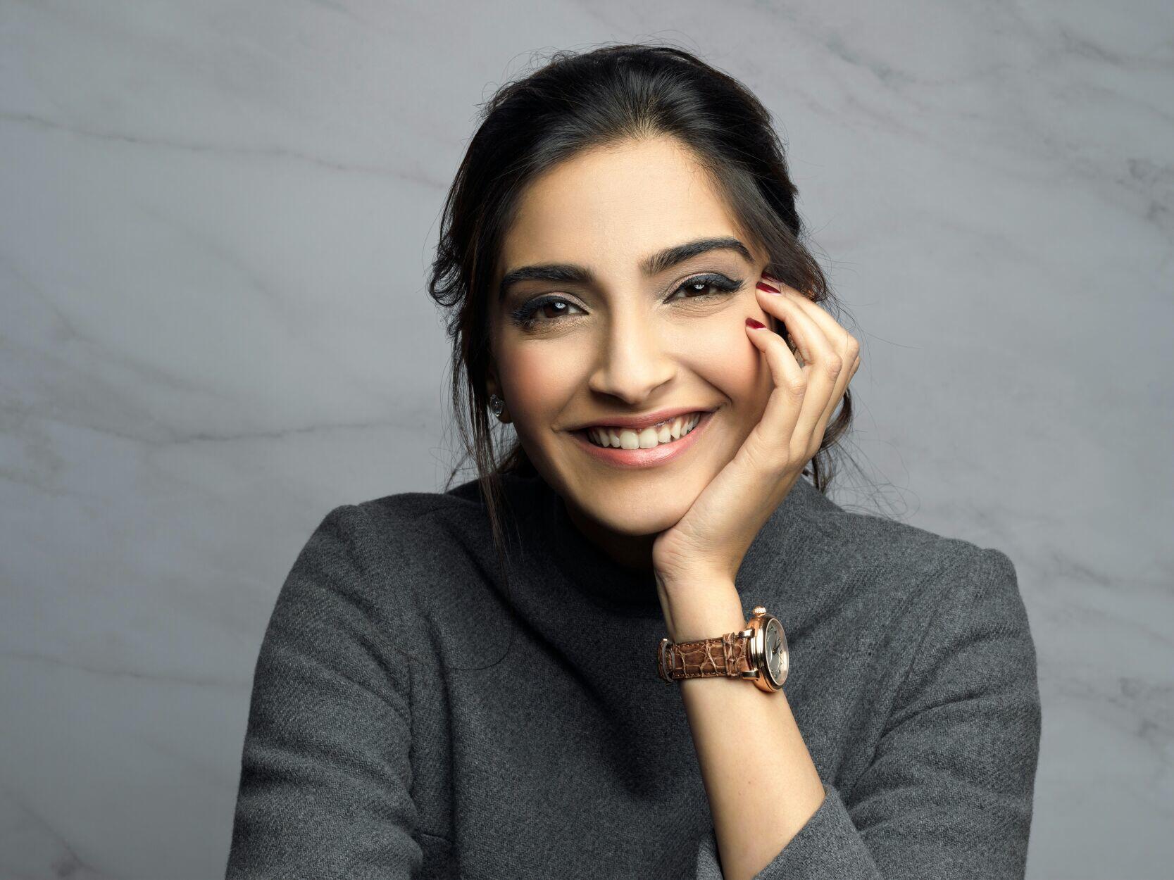 Gak Nyangka! 8 Artis Bollywood Ini Ternyata Miliki Phobia yang Unik