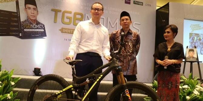 Presiden Jokowi Tukar Hadiah Sepeda dengan Ini
