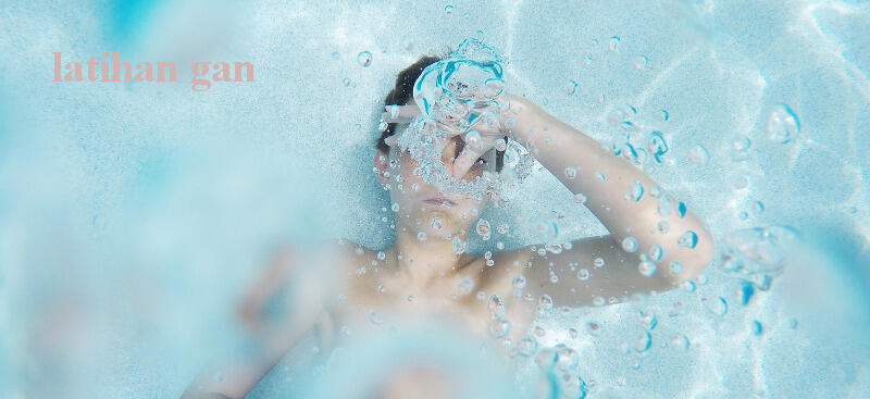 Fobia Air? Paksalah Berenang agar Sehat dan Happy!