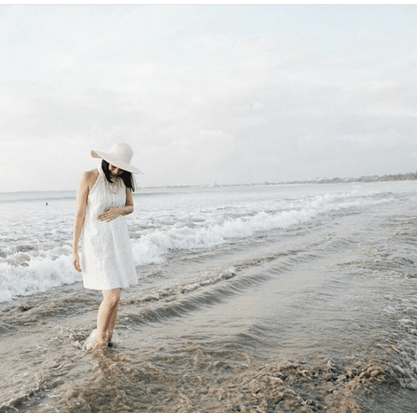Manis dan Kece, Intip 9 Potret Fanny Fabriana saat Babymoon di Bali